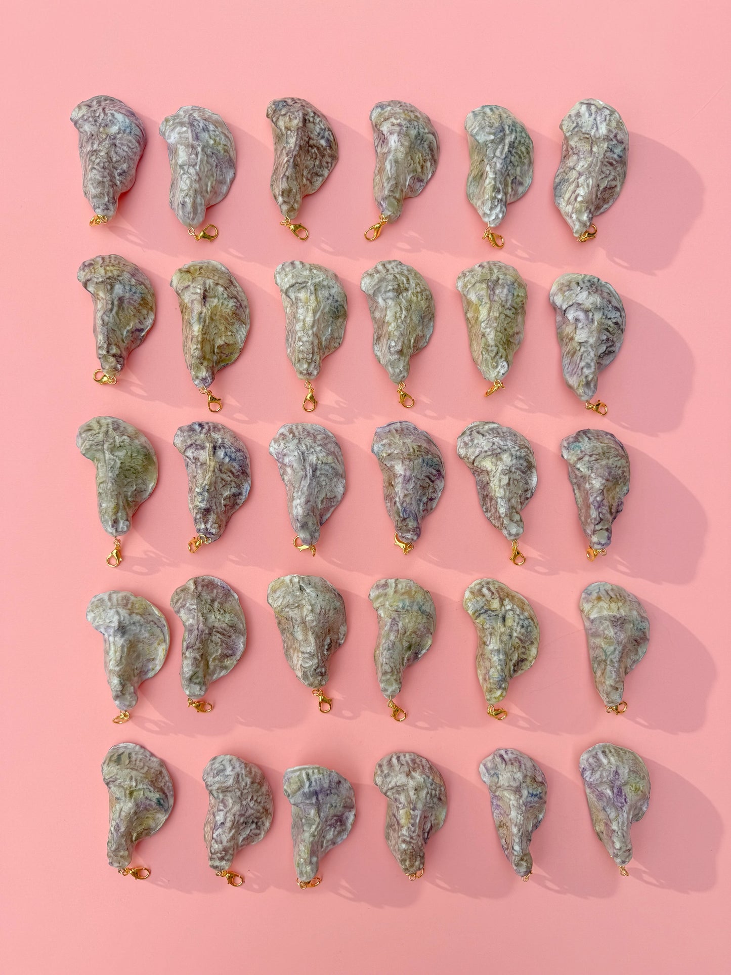 August Charm - Oyster & Pearl