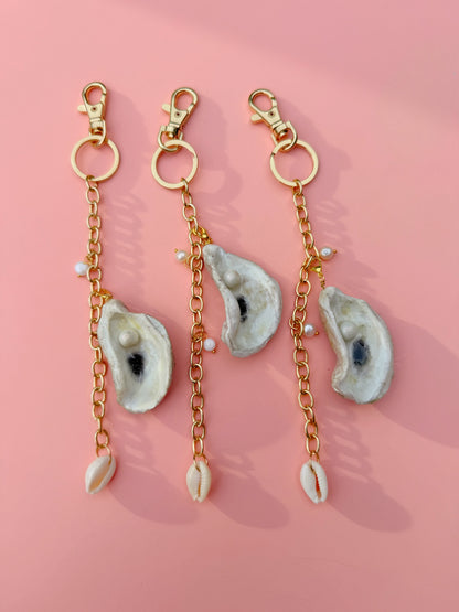 August Charm - Oyster & Pearl