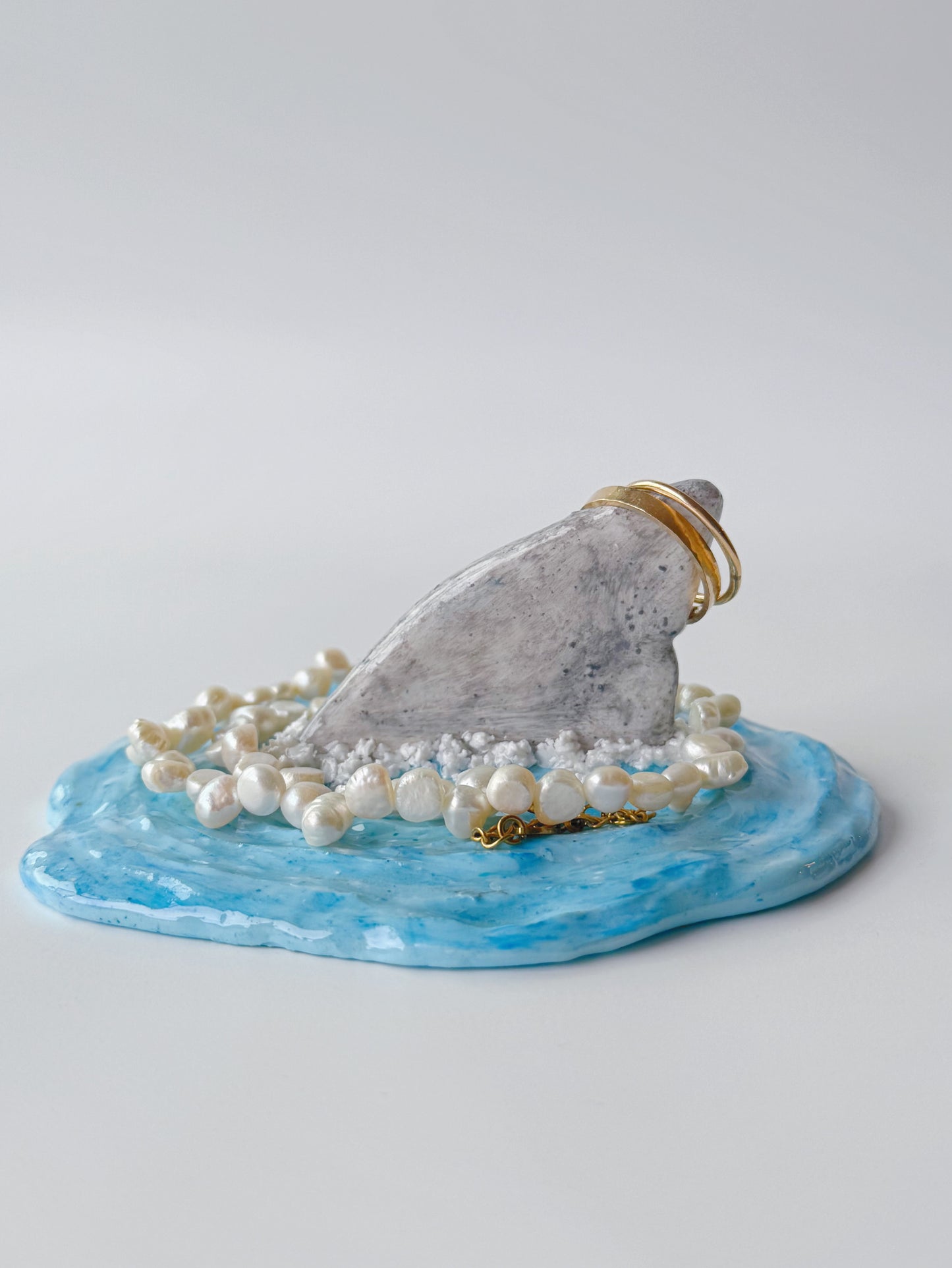 Shark Fin Ring Holder